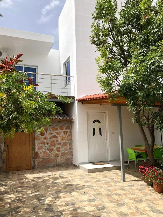 Olympia Guesthouse Ksamil