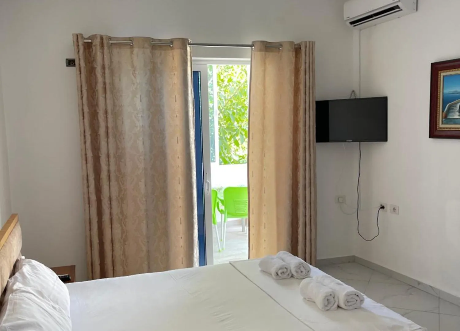 Olympia Guesthouse Ksamil 0*,  Albania